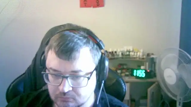 แชท XXX สดของ SirAbuser