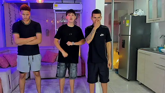 دردشة Houseofwarrios الج نسية المباشرة