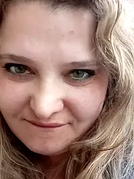 ParisMimi Show in webcam