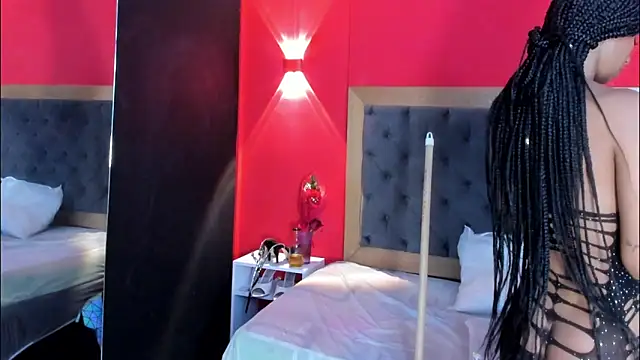 Czat XXX na żywo – YayaHilton