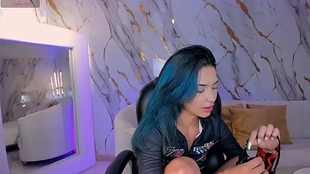 دردشة KayraLanne الجنسية المباشرة