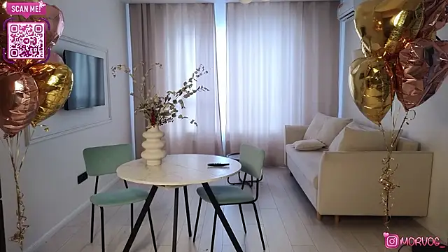 แชท XXX สดของ delorathecookiee