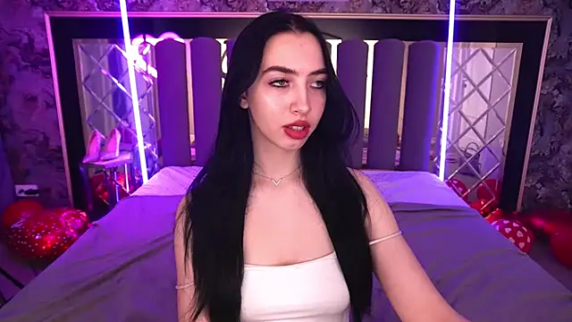 WildKittenX_ élő XXX-chatje