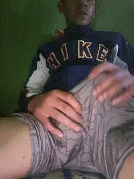 Pokazy przed kamerką – Pedropuente200