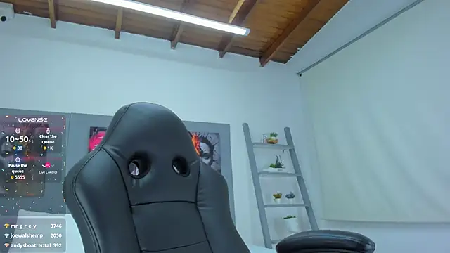 AlessiaMarcu- live XXX chat