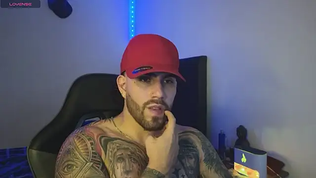 แชท XXX สดของ Ades_Lowe