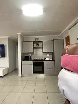 Pokazy przed kamerką – MissLola27