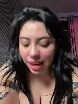 Chat +18 de Draculona-666 ao vivo