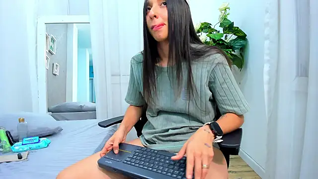 ViictoriiaSaenz Adlı Modelin Canlı XXX Sohbeti