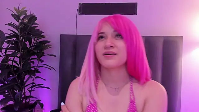 LeiahBlonde_ Chat XXX live