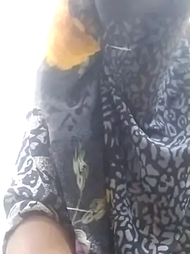 chocolate-puss Show in webcam