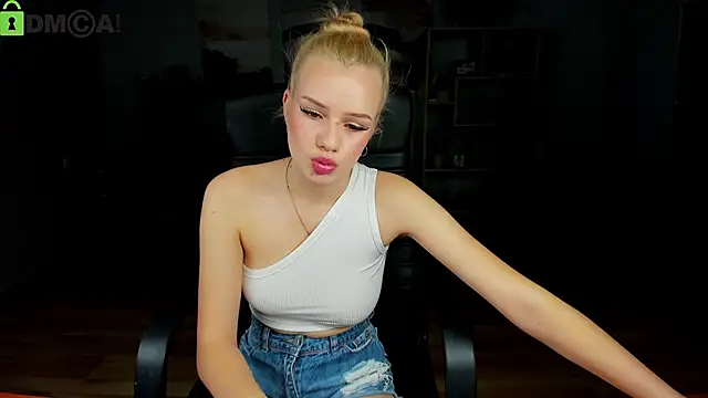 Stacy_Western Show in webcam