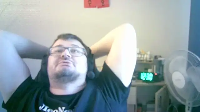 دردشة SirAbuser الجنسية المباشرة