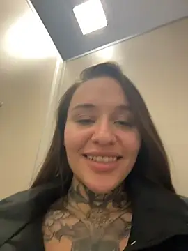 Chatroom XXX en direct de KishaMur