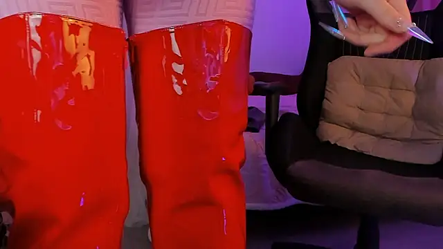 AliceSunday Adlı Modelin Canlı XXX Sohbeti