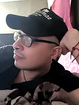 AlanshyyARG 现场XXX聊天