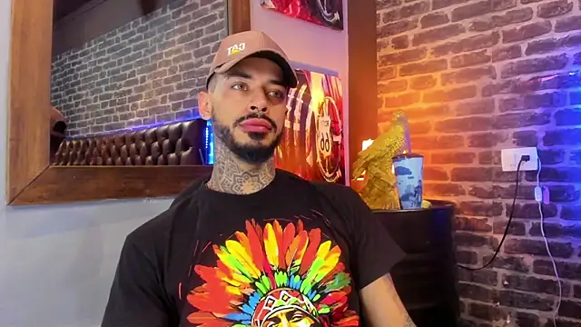 Онлайн чат XXX VinzenzRizzo