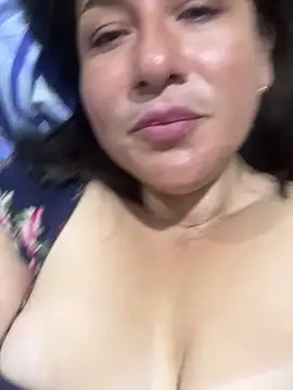 caira Adlı Modelin Canlı XXX Sohbeti