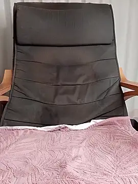 Aniria élő XXX-chatje