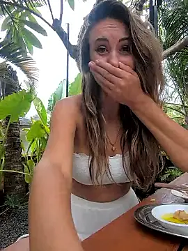 Bella-Graceのウェブカメラショー