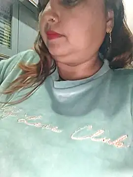 Dianaa9: онлайн-секс-чат