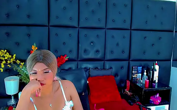 XXX chat uživo modela Cloelombard