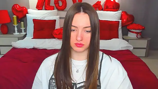 Christina_Enigma Chat XXX in diretta