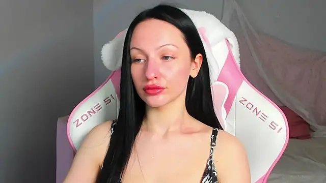 NaomiBlakes Chat XXX in diretta