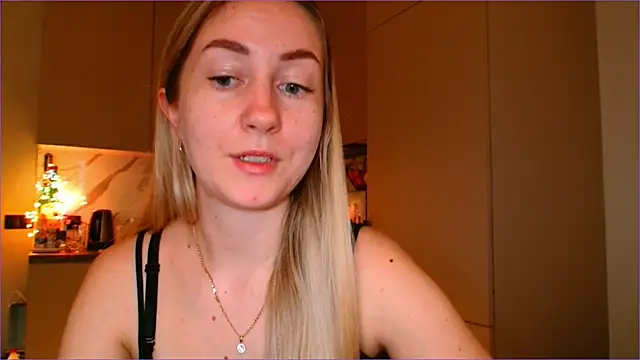 BluueSilk Chat XXX in diretta