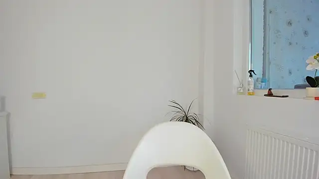 XXX chat uživo modela DiamondKay