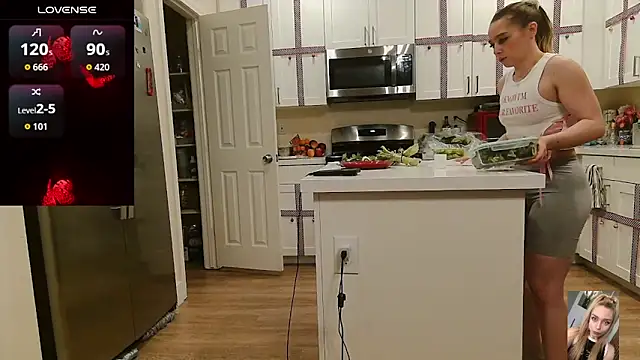 Czat XXX na żywo – Blondiewithanass