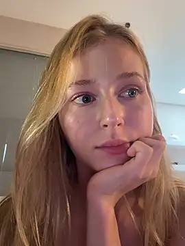 LunaRase Chat XXX live