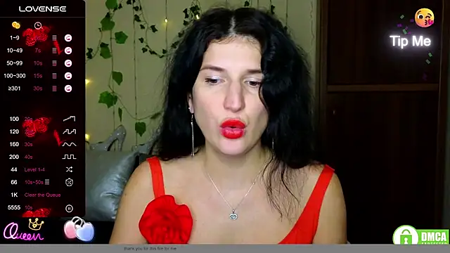 Alianna_Solo_Kisses élő XXX-chatje