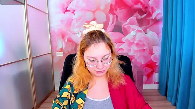 AngelinaLow élő XXX-chatje