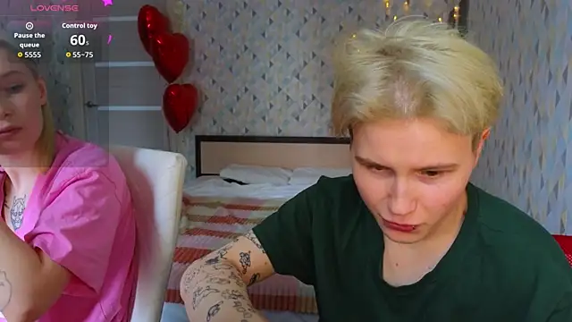 Girls_Fingersn Live XXX chat