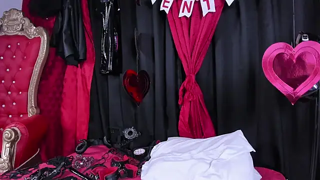 LiliThara – Naživo XXX chat