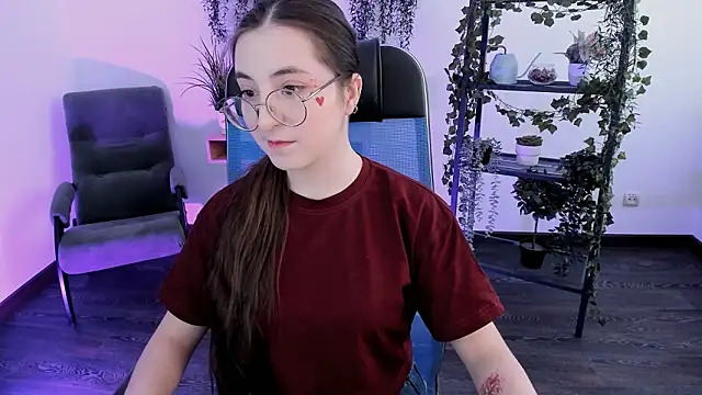 VirtuallVoyant élő XXX-chatje