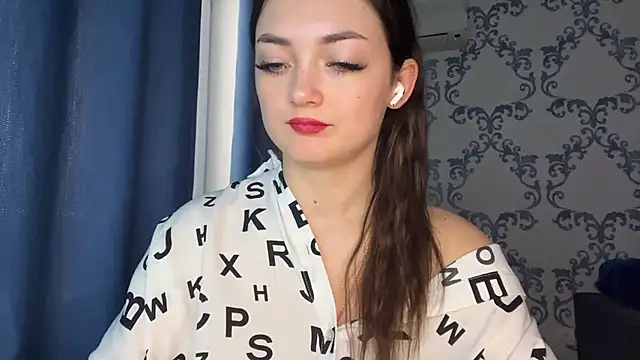 TwotyBright élő XXX-chatje