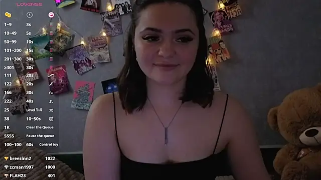 YummyTira Chat XXX live