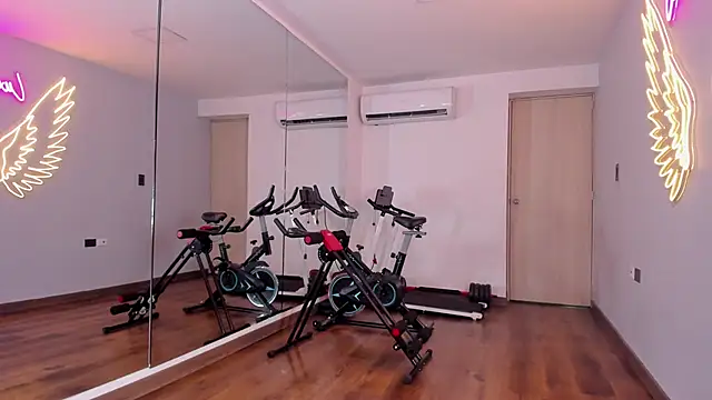 Maximo_Zahir: онлайн-секс-чат