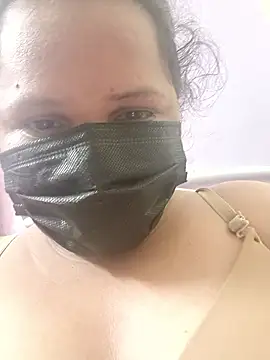 dhanshri143 Adlı Modelin Canlı XXX Sohbeti