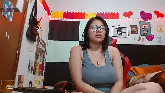 Chat XXX en directo de Saray_extrovert_