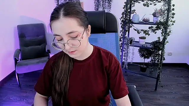 دردشة VirtuallVoyant الجنسية المباشرة