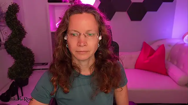 Chat XXX en directo de AnnikaRose