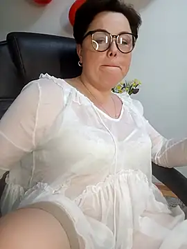 EllaLove2277のライブXXXチャット