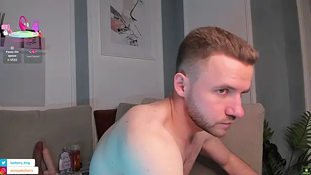 แชท XXX สดของ EnriqueBarberry