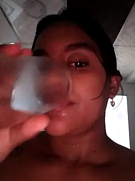 victoria_rousseeのライブXXXチャット