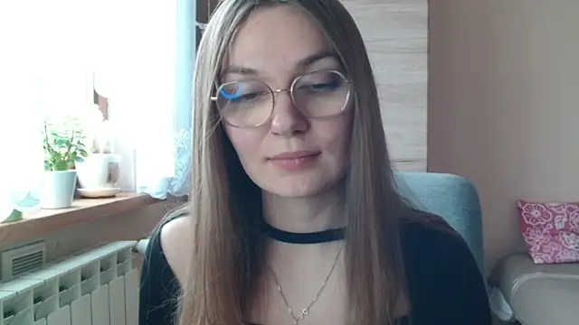 LooveELLYx Chat XXX in diretta