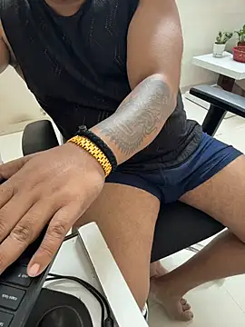 FlirtyxBoy 现场XXX聊天