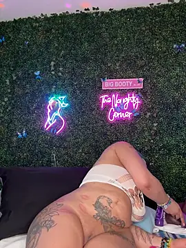 Chat XXX ao vivo de RenaThickAss